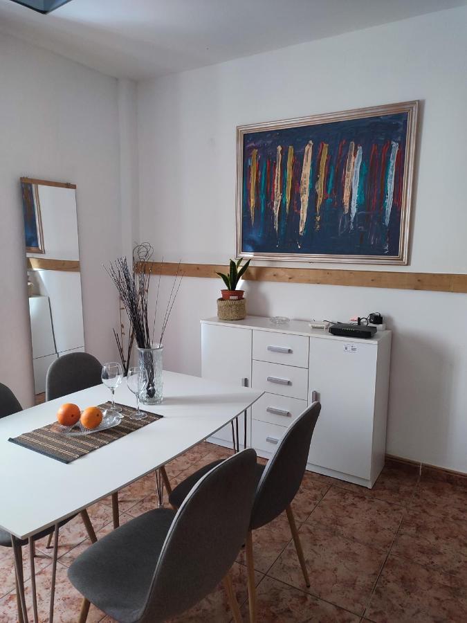 Apartamento Bajo Quintero Apartment Alcala  Ngoại thất bức ảnh